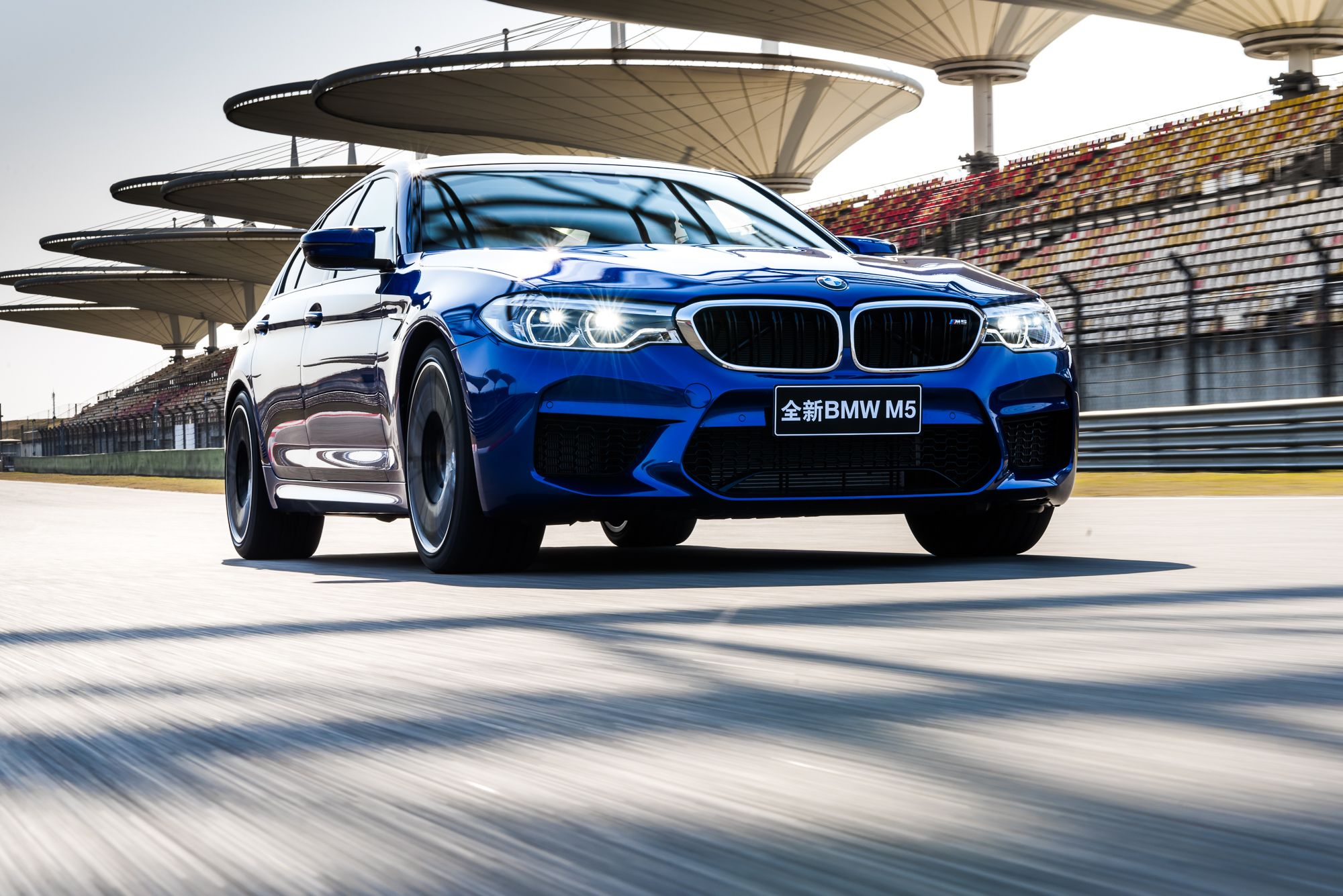 【全新BMW M5刷新上海国际赛车场圈速纪录